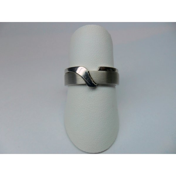2Gether Ring Thick White Gold Brushed and Polished